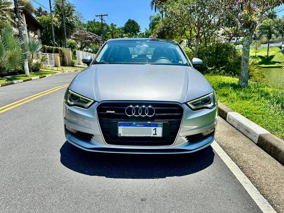 AUDI A3 1.8 TFSI SEDAN AMBITION 16V 180CV GASOLINA 4P AUTOMÁTICO AUDI A3 1.8 TFSI SEDAN AMBITION 16V 180CV GASOLINA 4P AUTOMÁTICO